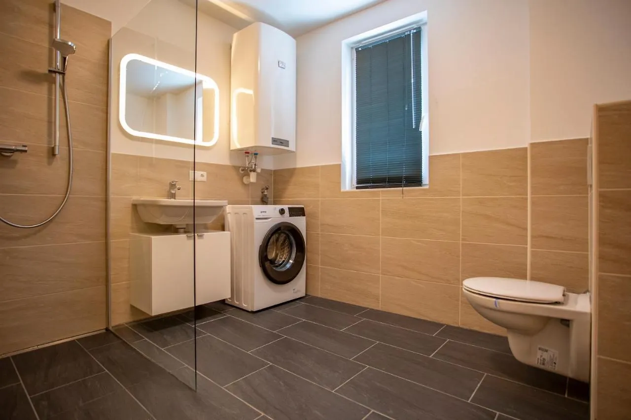Innsbruck East Side Apartment I Free Street Parking النمسا
