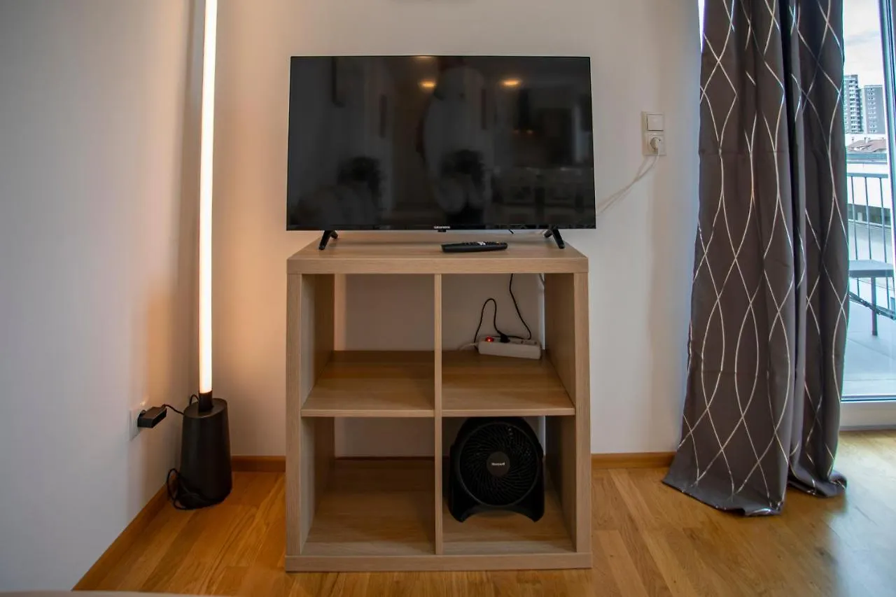 Innsbruck East Side Apartment I Free Street Parking النمسا